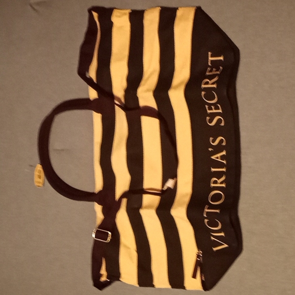 Victoria's Secret Handbags - Victoria's Secret huge expandable bag